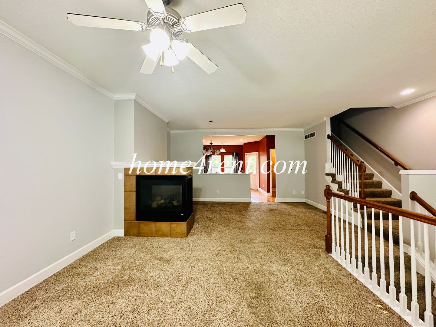 Olathe House: 11135 S Woodsonia Dr