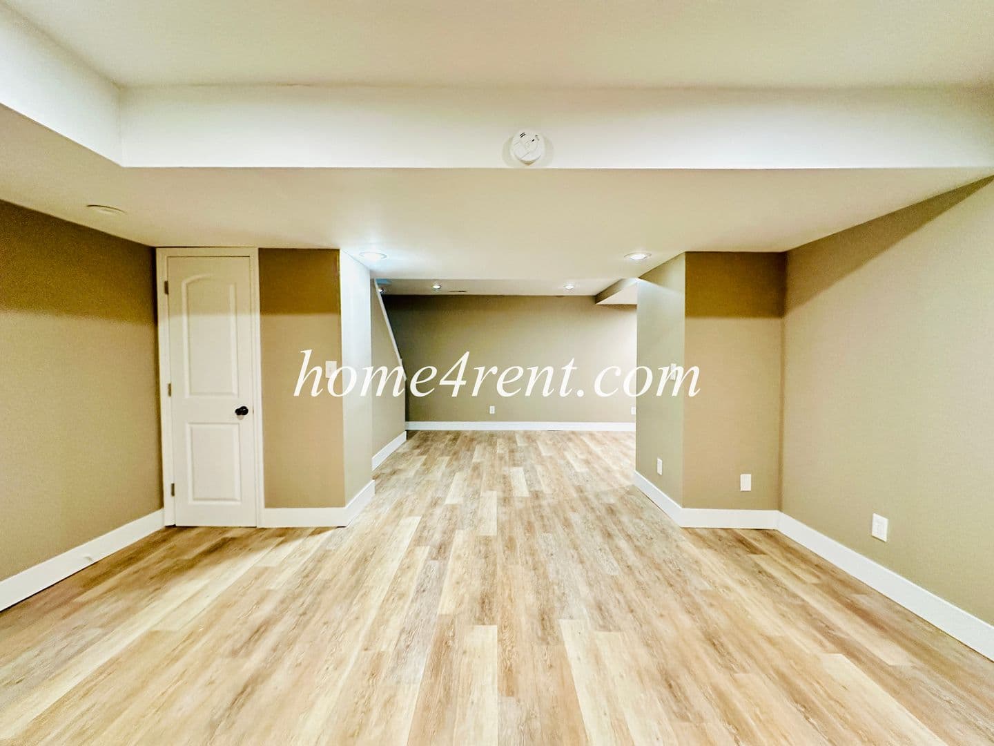 Lenexa House: 15125 W 84th St