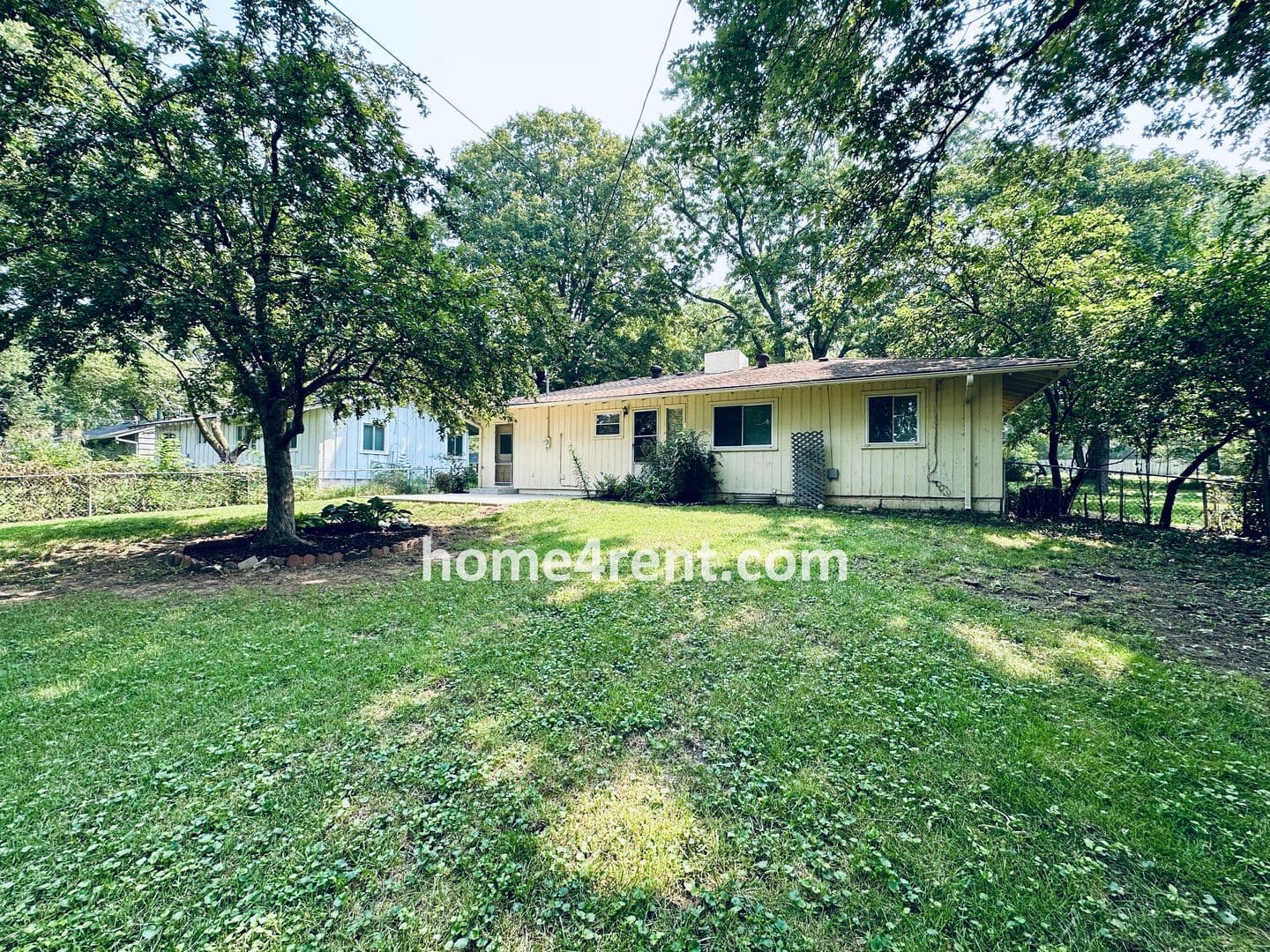 Prairie Village House: 7832 Rosewood Ln