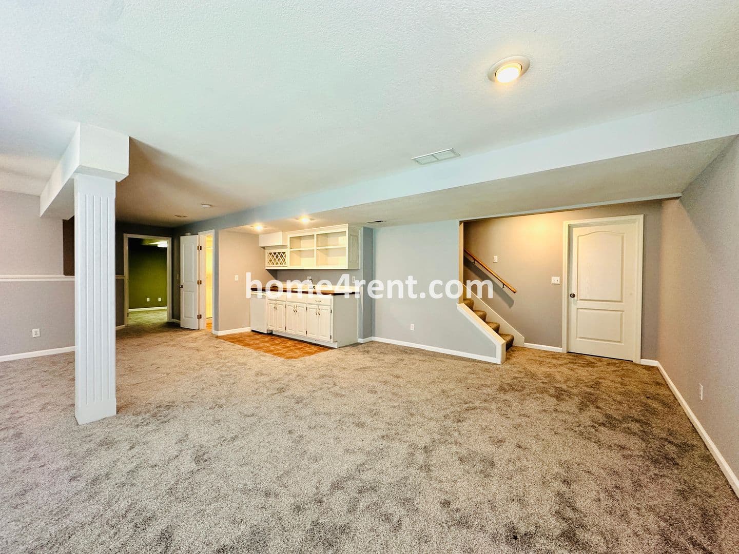 Overland Park House: 8102 W 144th Pl