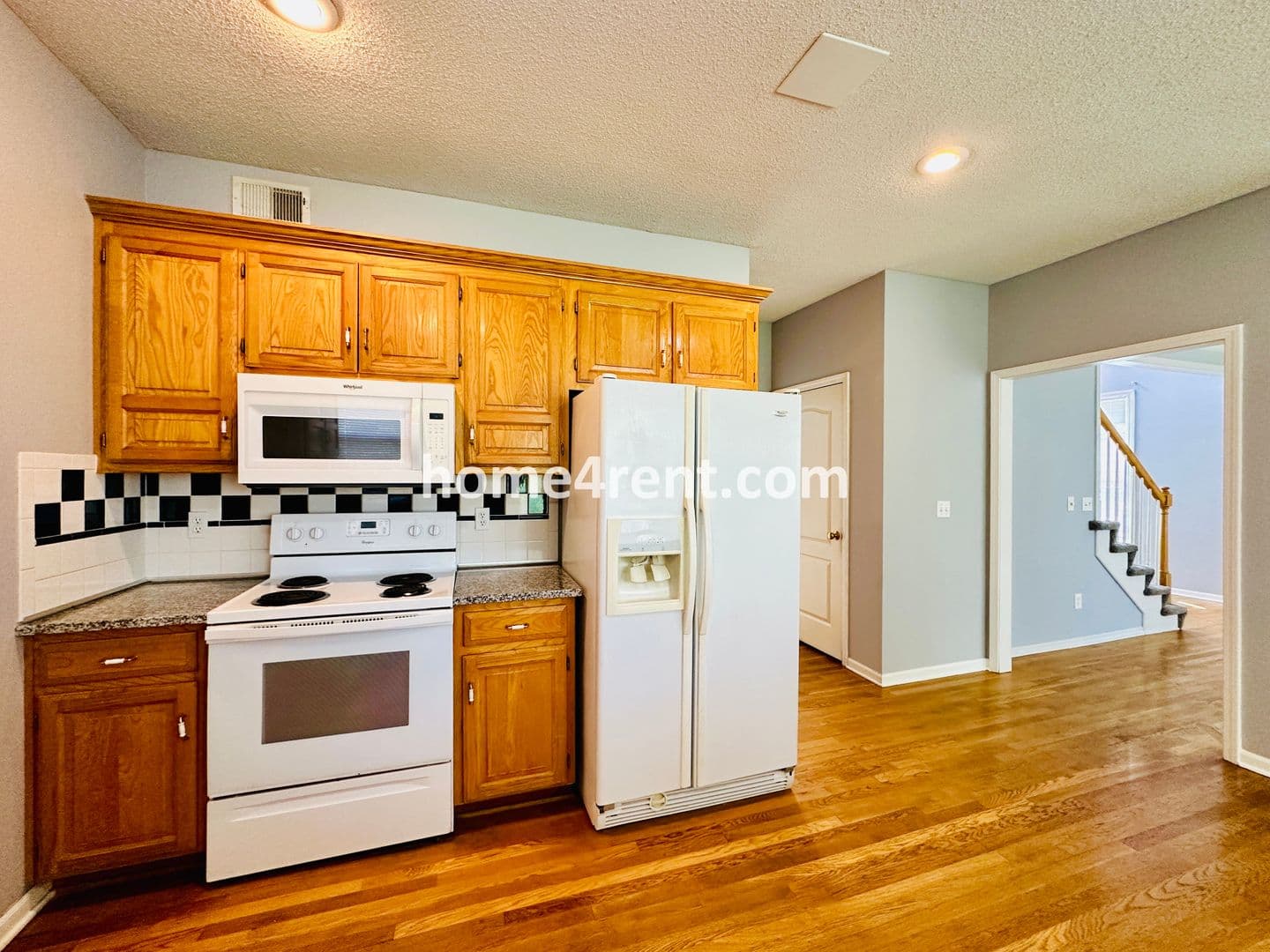 Overland Park House: 8102 W 144th Pl