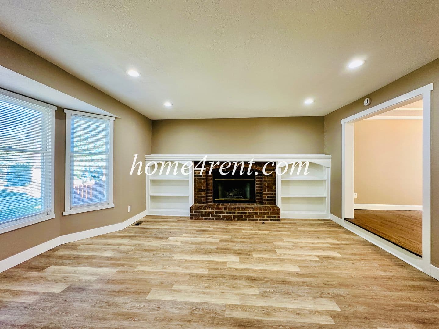 Lenexa House: 15125 W 84th St