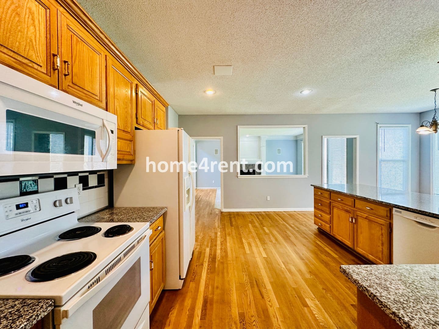 Overland Park House: 8102 W 144th Pl