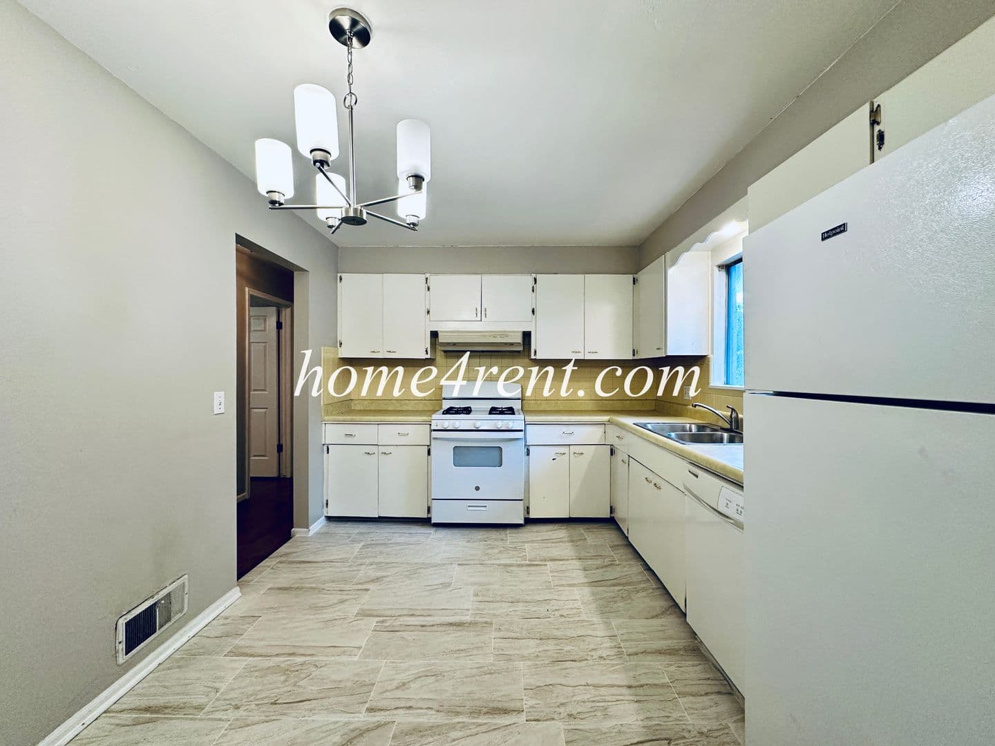 Kansas City House: 7831 Main St
