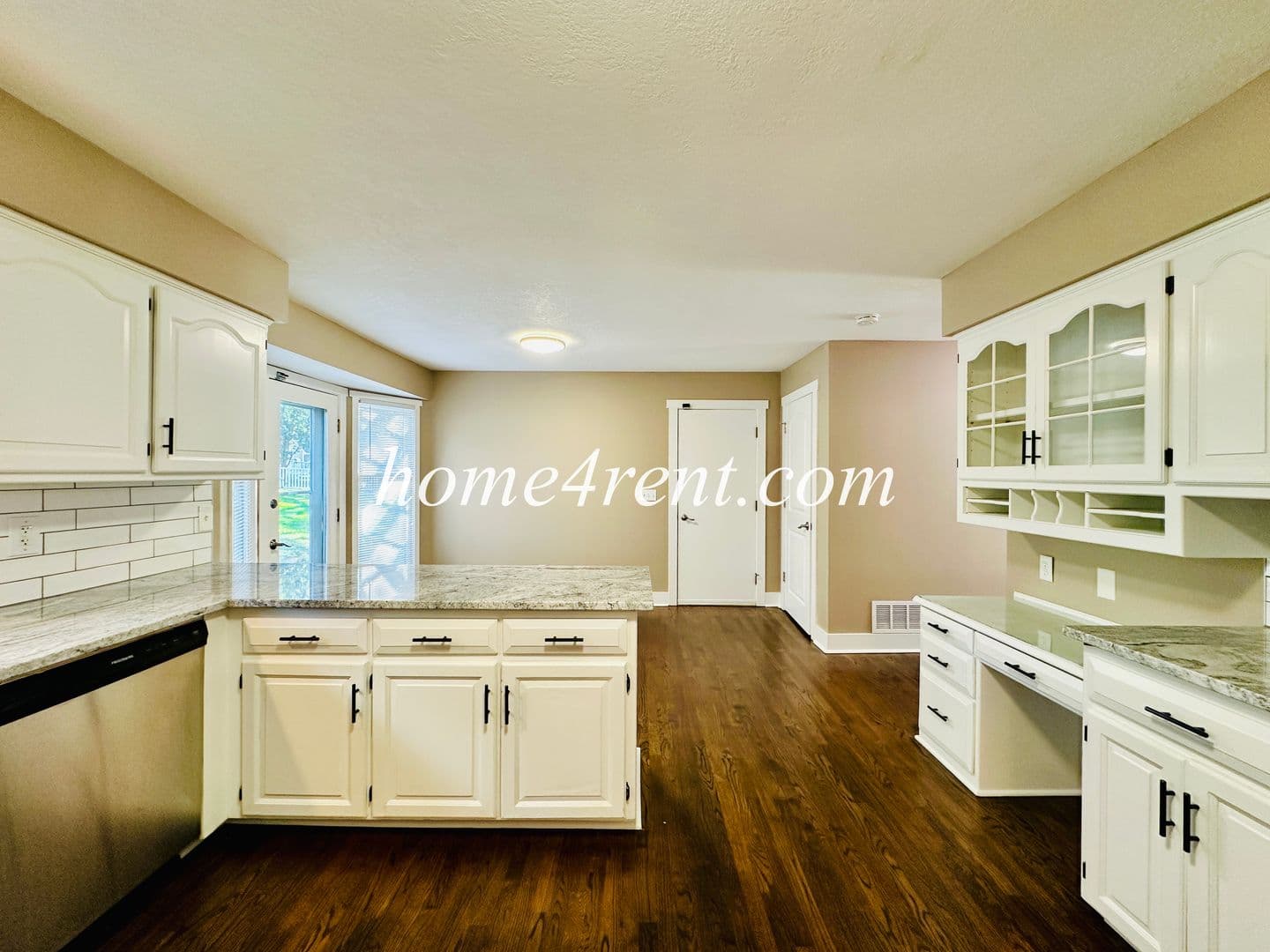 Lenexa House: 15125 W 84th St