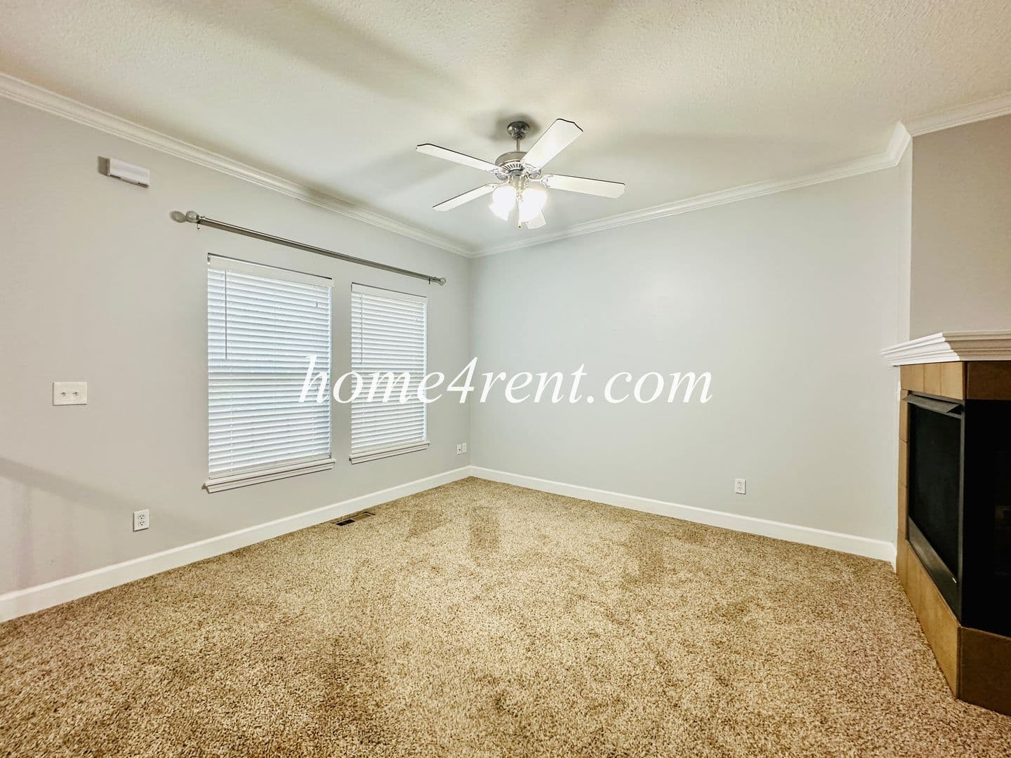 Olathe House: 11135 S Woodsonia Dr