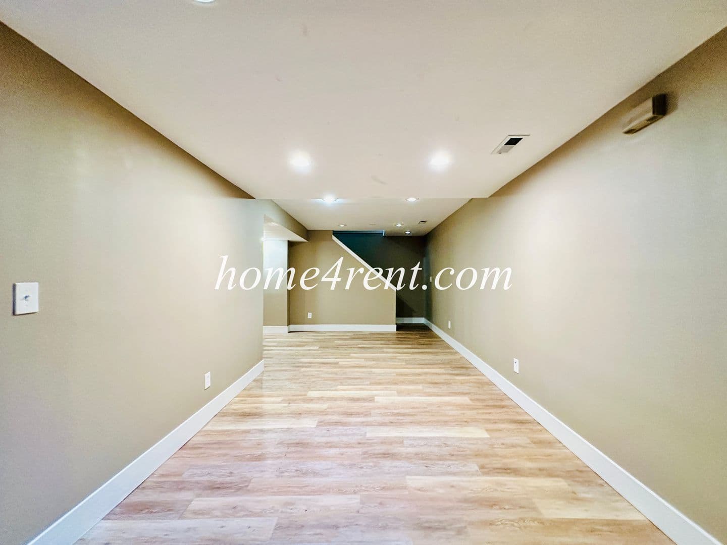 Lenexa House: 15125 W 84th St