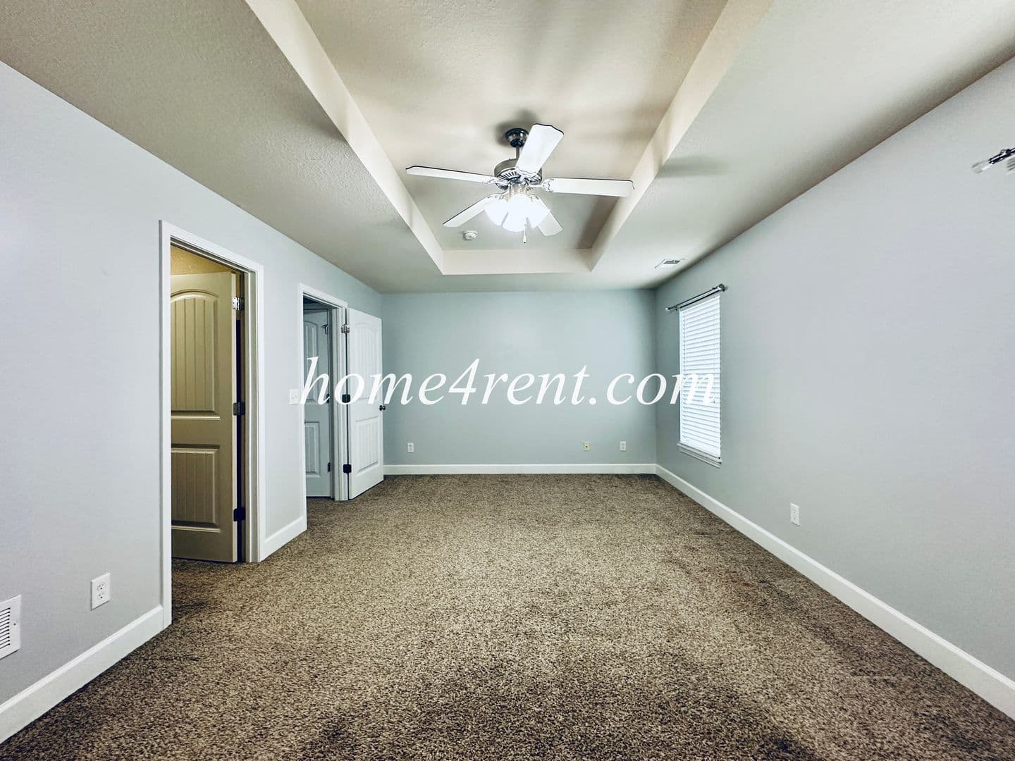 Olathe House: 11135 S Woodsonia Dr