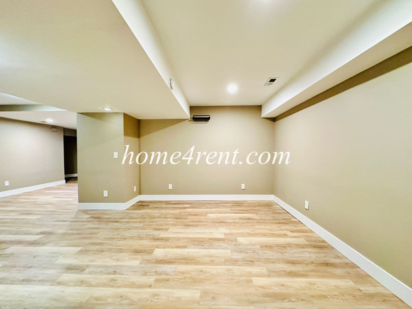 Lenexa House: 15125 W 84th St