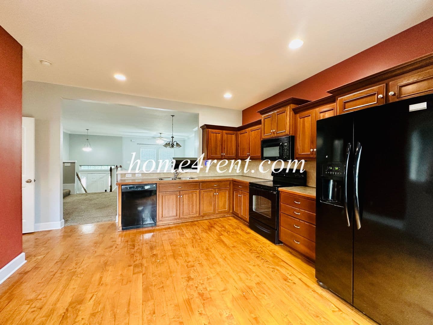 Olathe House: 11135 S Woodsonia Dr