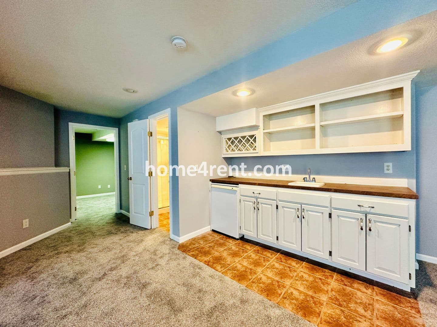 Overland Park House: 8102 W 144th Pl