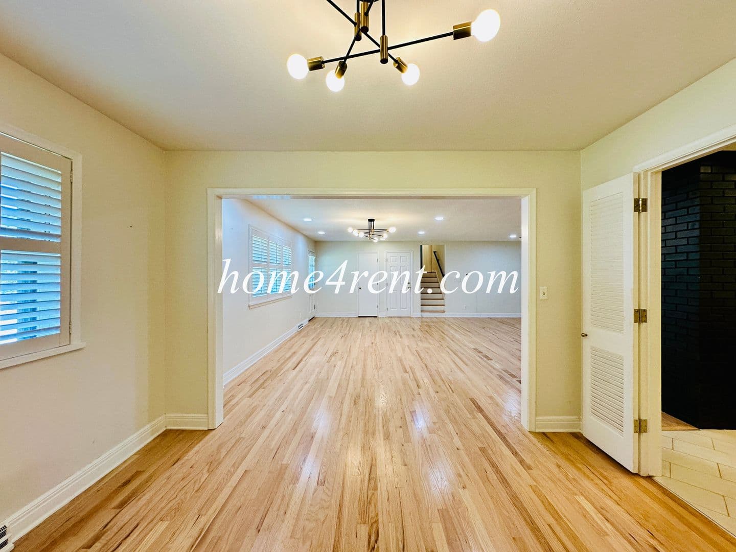 Kansas City House: 11131 Wornall Rd