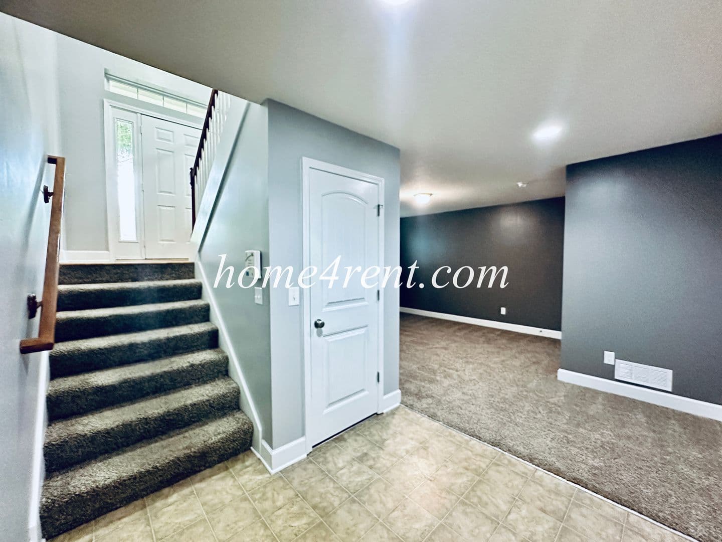 Olathe House: 11135 S Woodsonia Dr