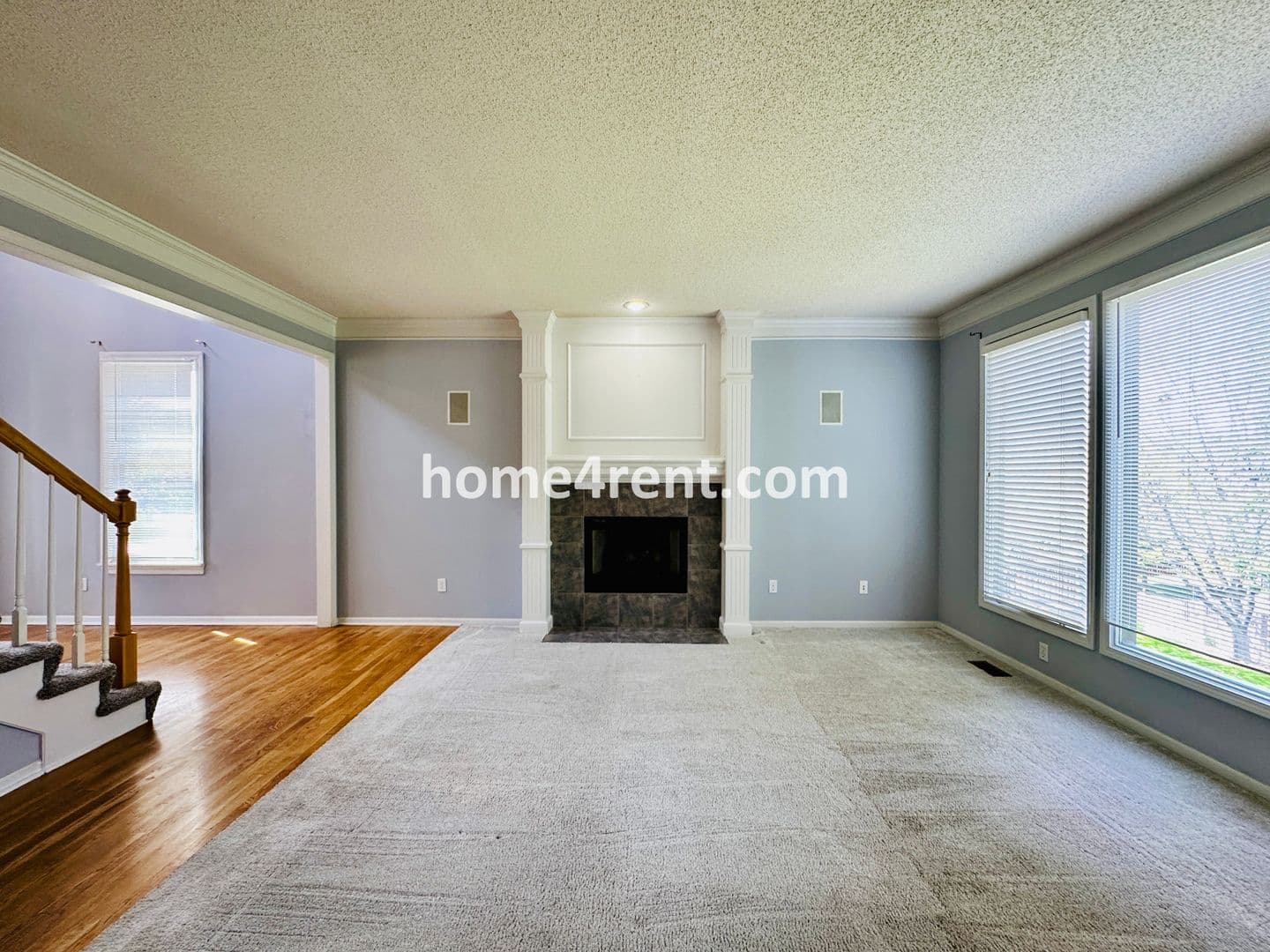 Overland Park House: 8102 W 144th Pl