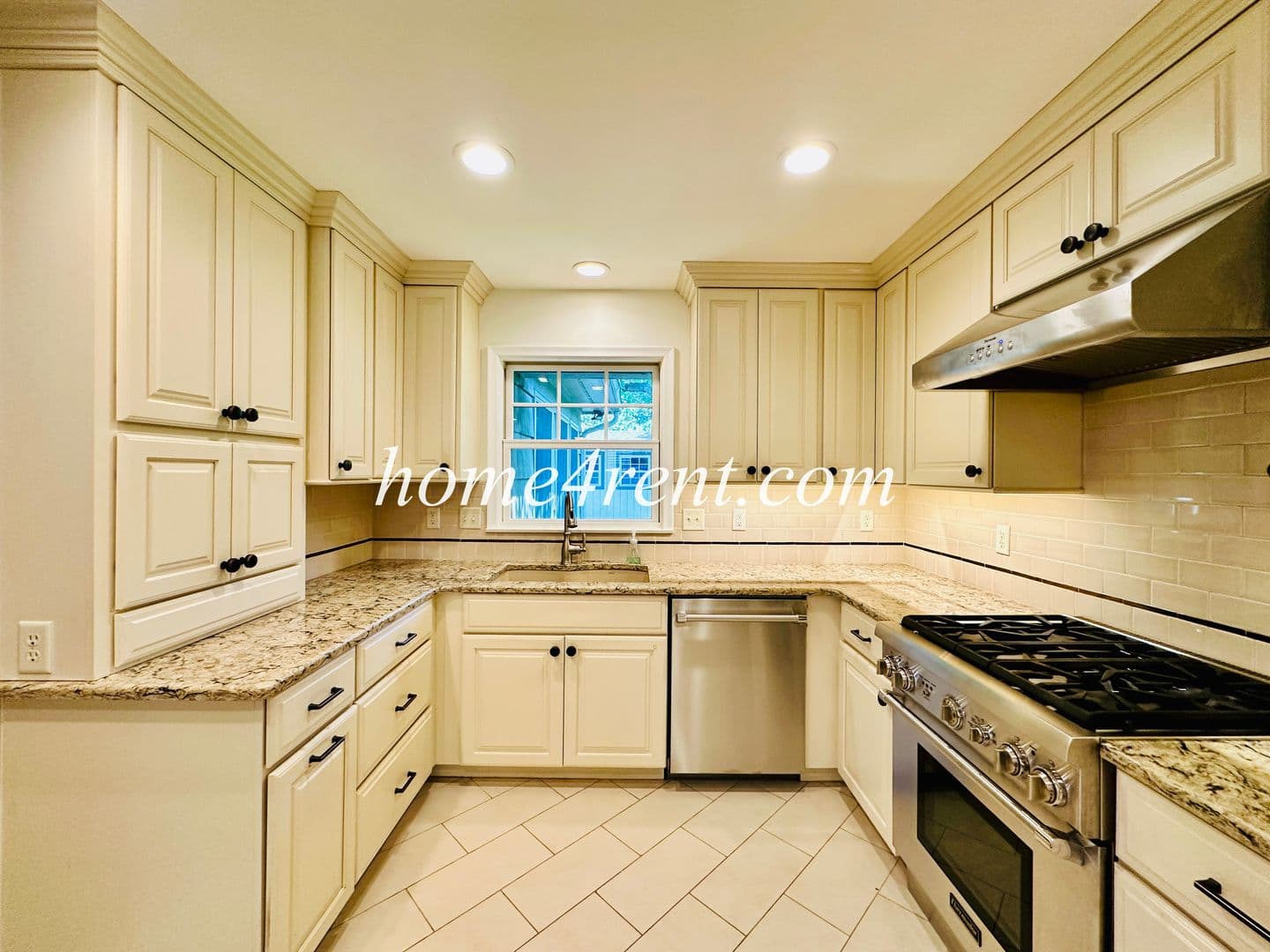 Kansas City House: 11131 Wornall Rd