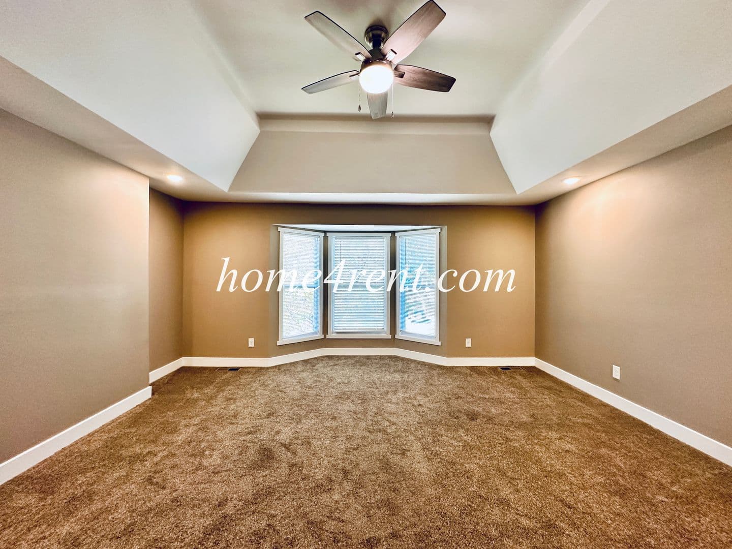 Lenexa House: 15125 W 84th St