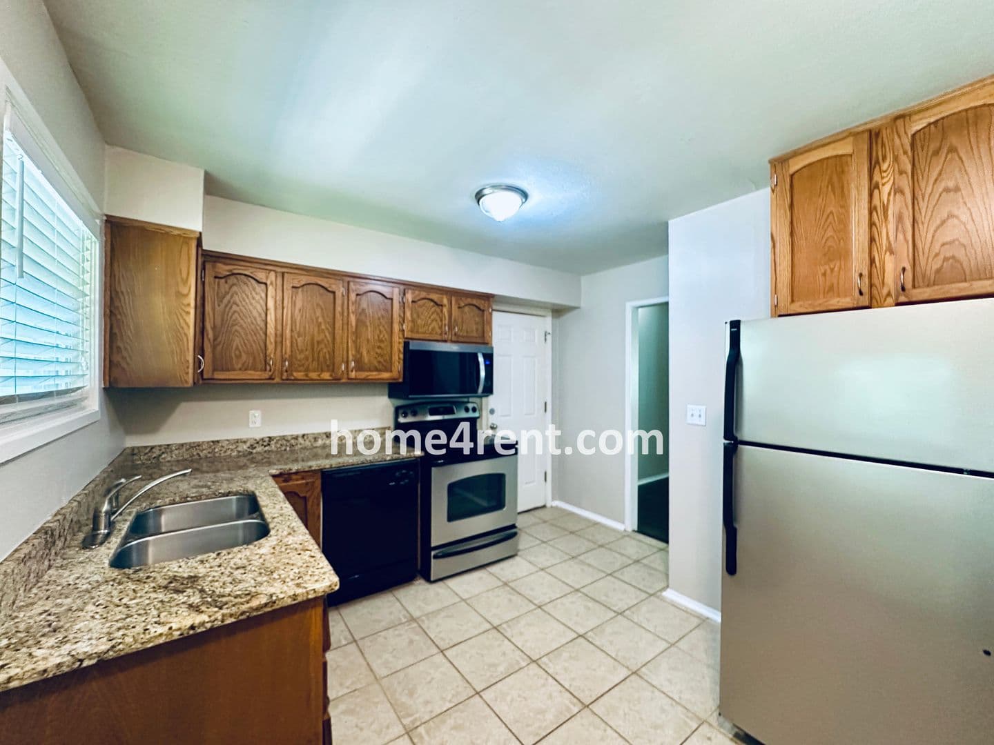 Prairie Village House: 7832 Rosewood Ln
