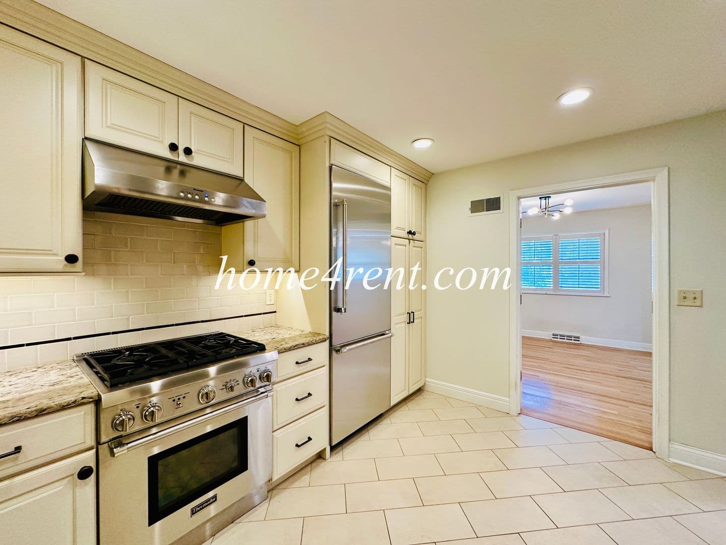 Kansas City House: 11131 Wornall Rd