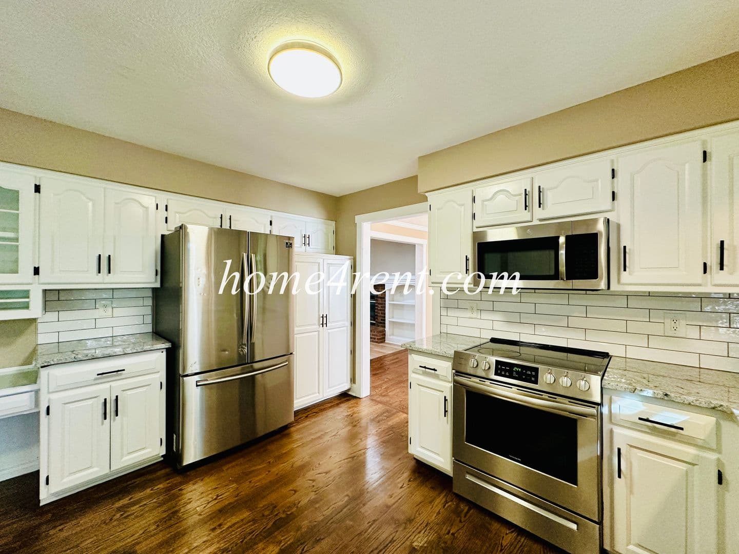 Lenexa House: 15125 W 84th St