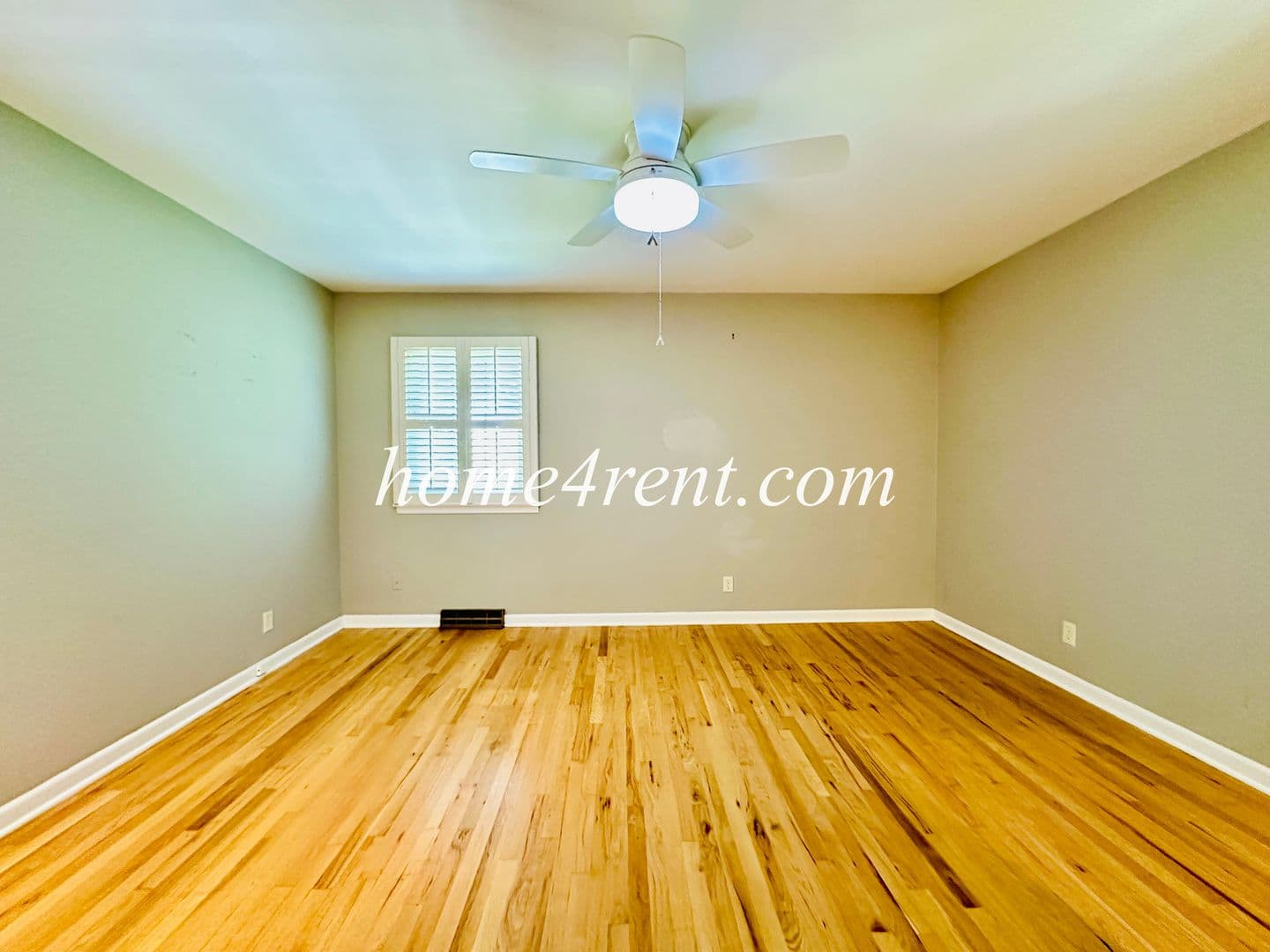 Kansas City House: 11131 Wornall Rd