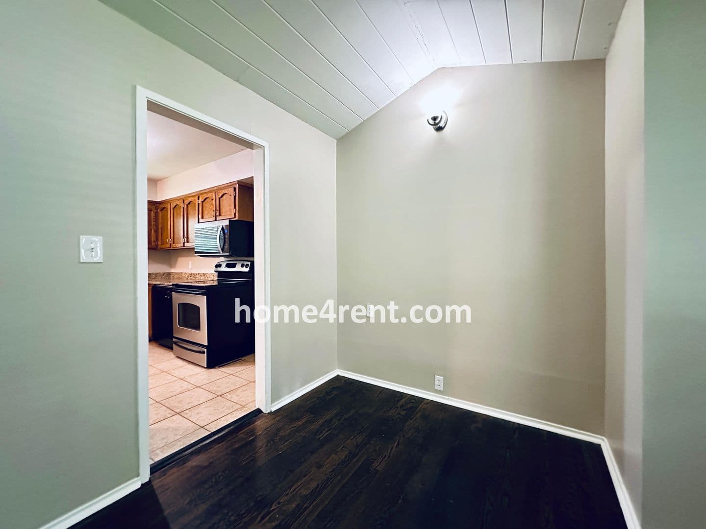 Prairie Village House: 7832 Rosewood Ln