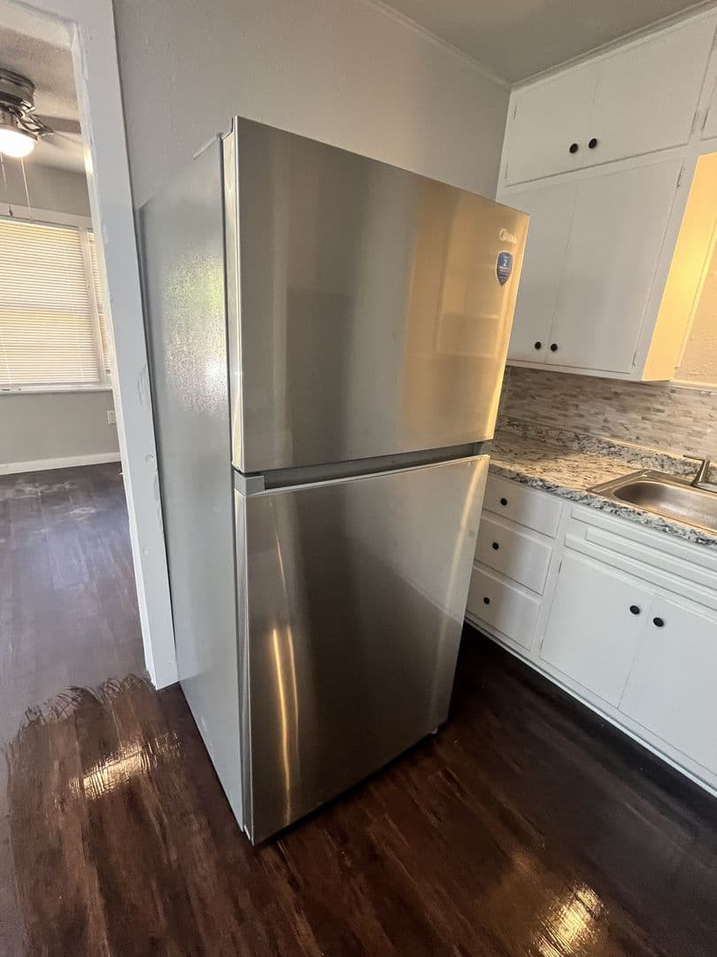 Lawton House: 910 1/2 SW 7th St.