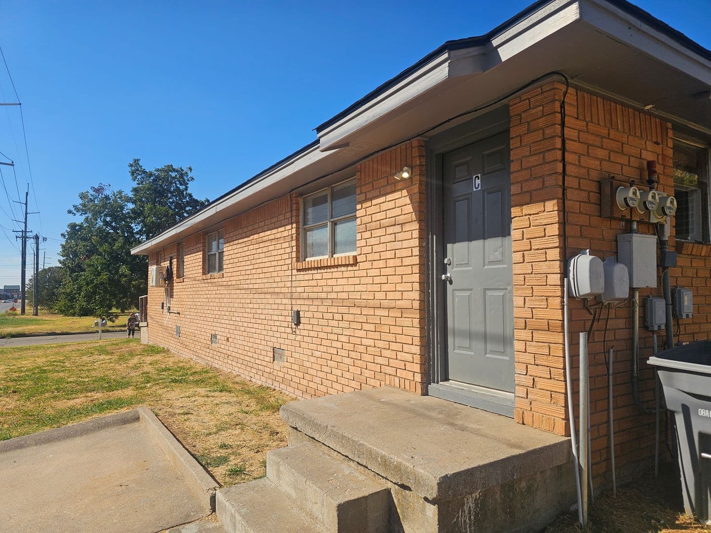 Lawton House: 2001 NW BALDWIN  #C