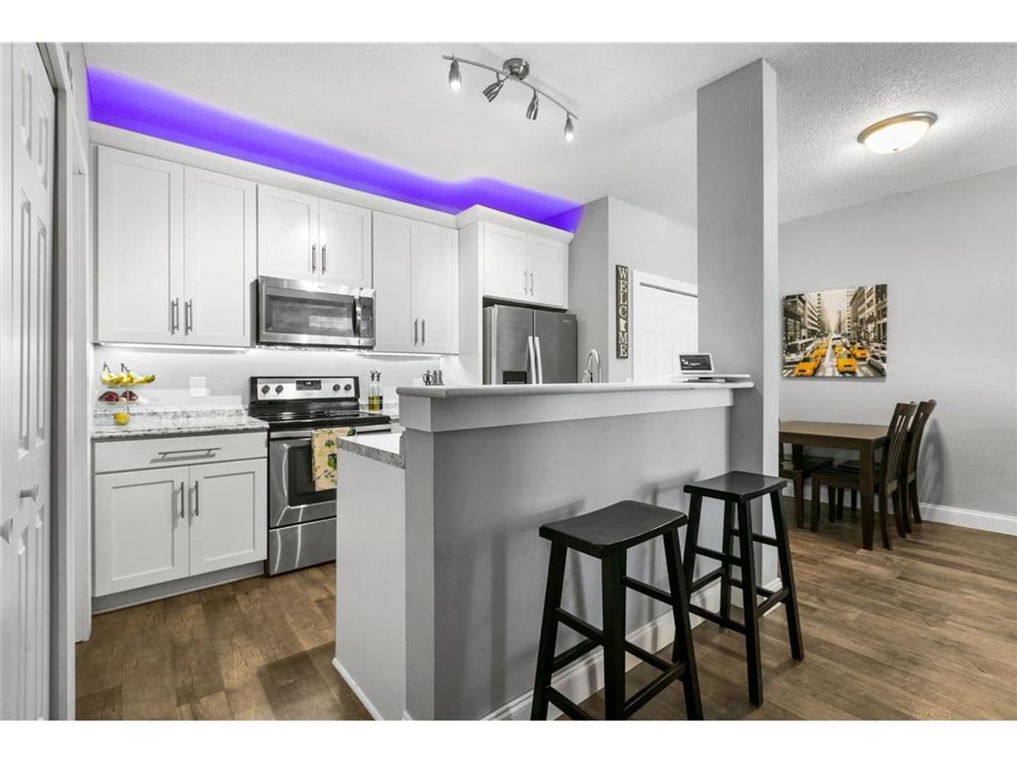 Apple Valley Townhome: 7184 155th St W