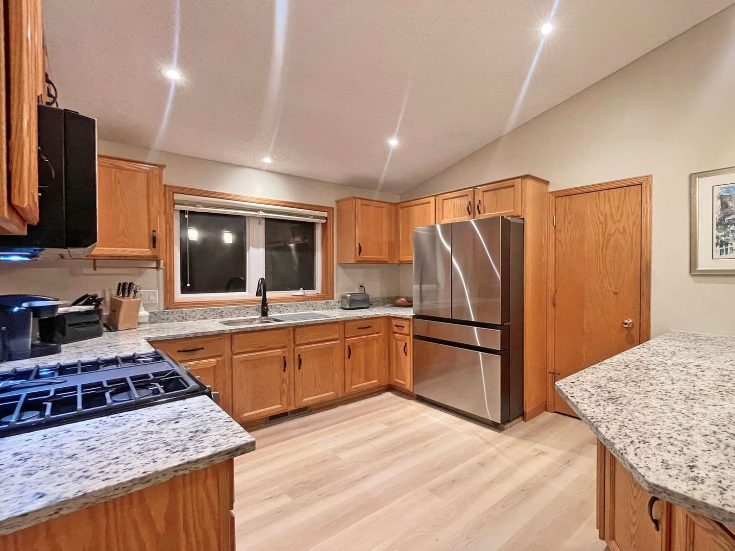Rosemount House: 15711 Crocus Avenue