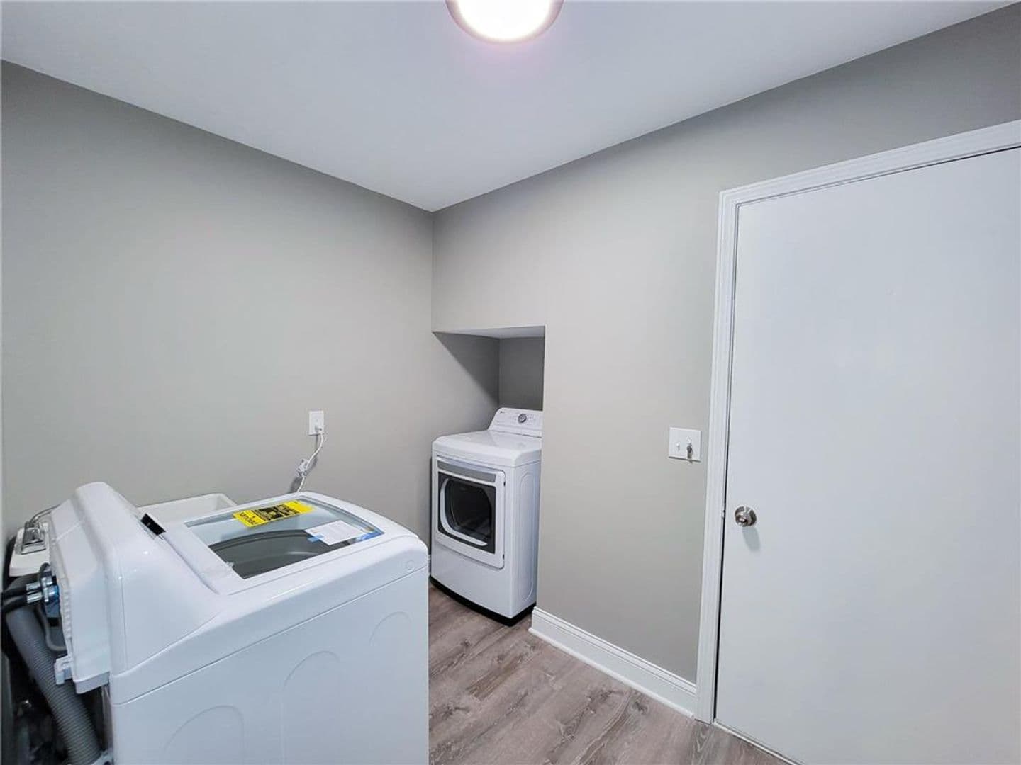Plymouth House: 5743 Juneau Lane N