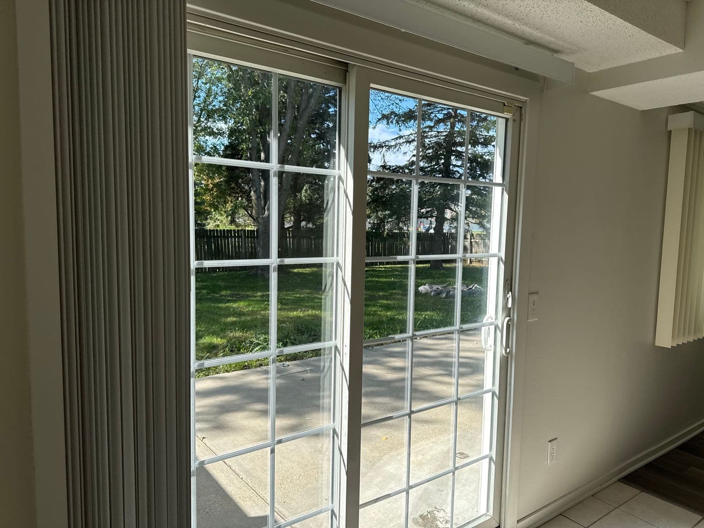 Burnsville House: 14000 Park Ave