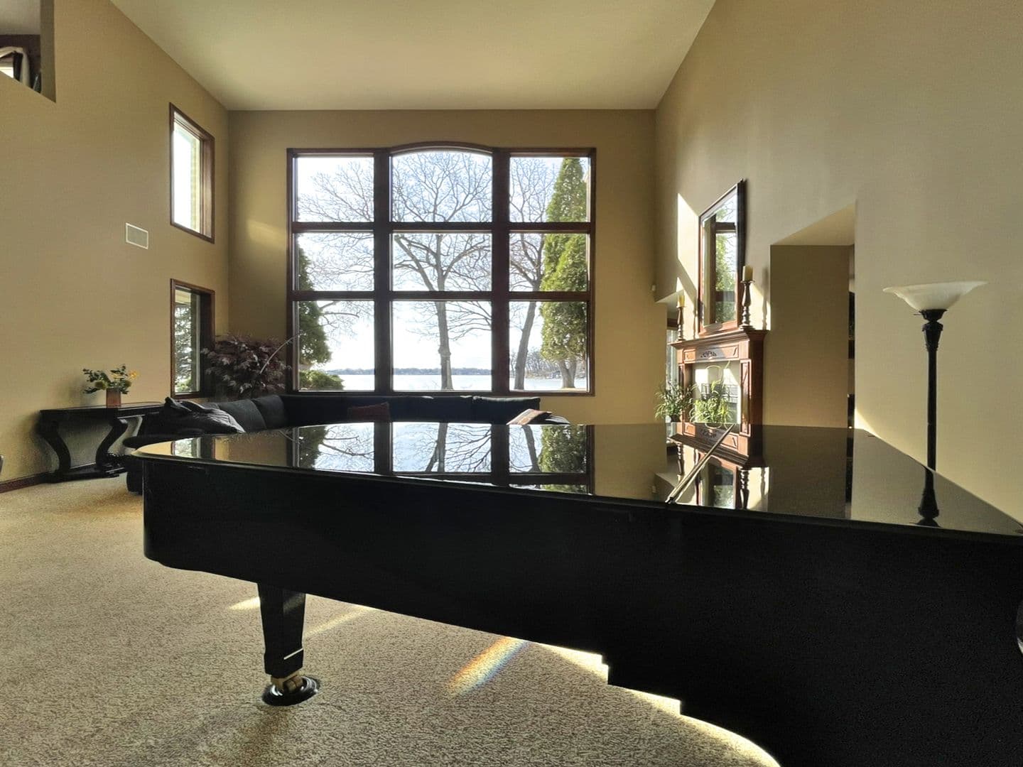 Orono House: 3995 North Shore Dr