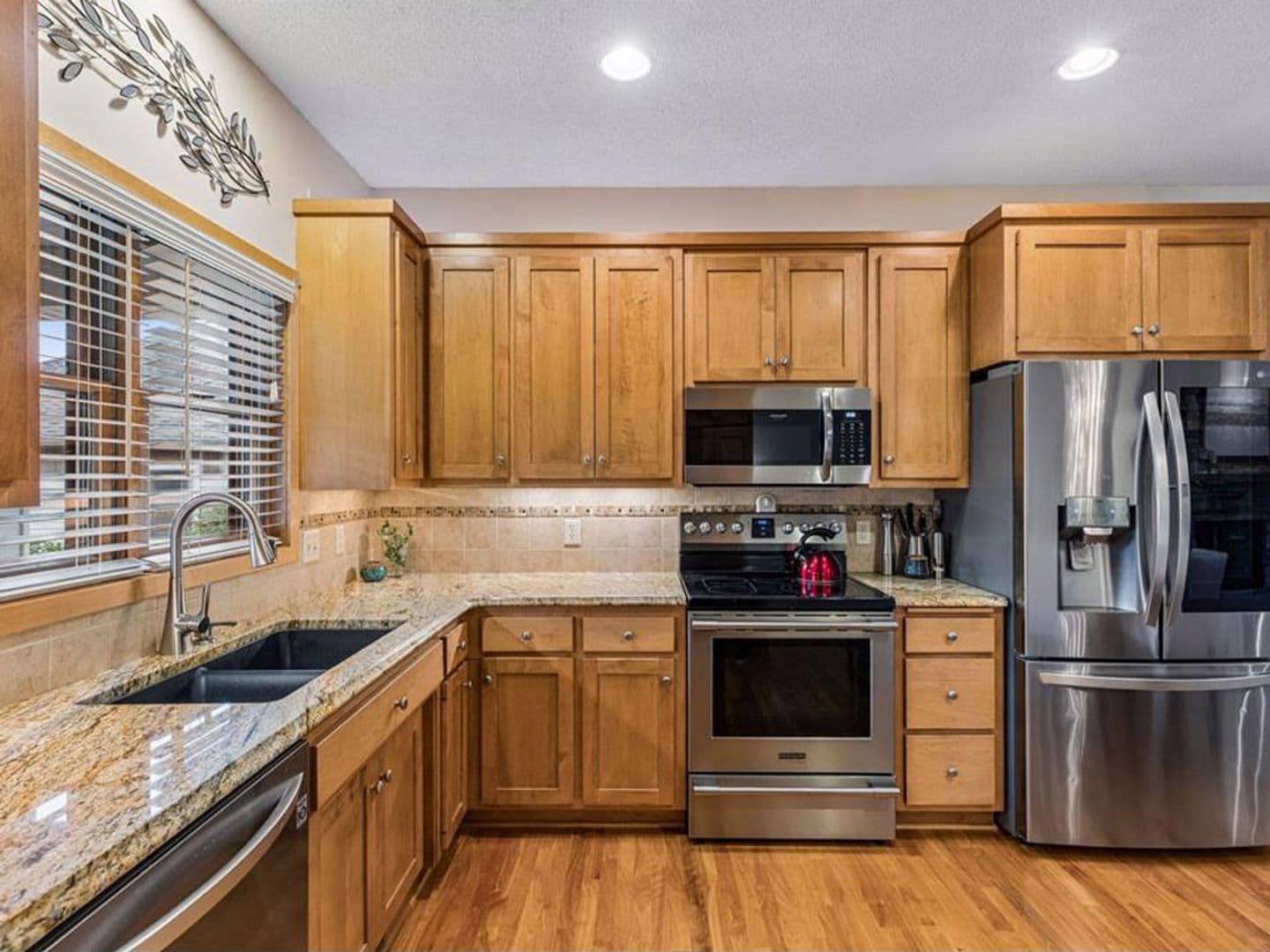 Oakdale Townhome: 1354 Holly Ave