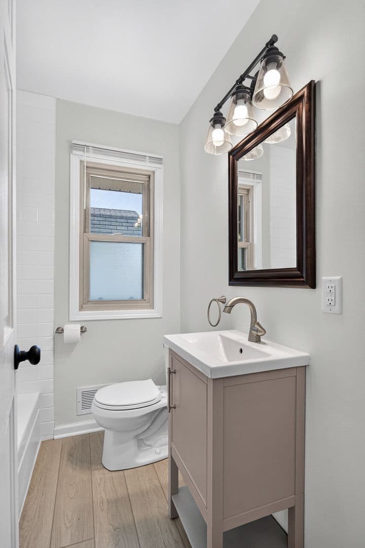 Inver Grove Heights House: 1875 46th St E