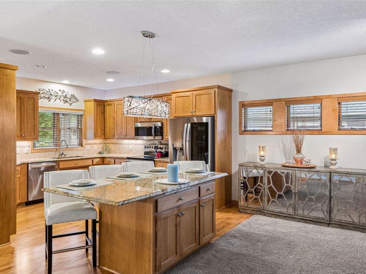 Oakdale Townhome: 1354 Holly Ave