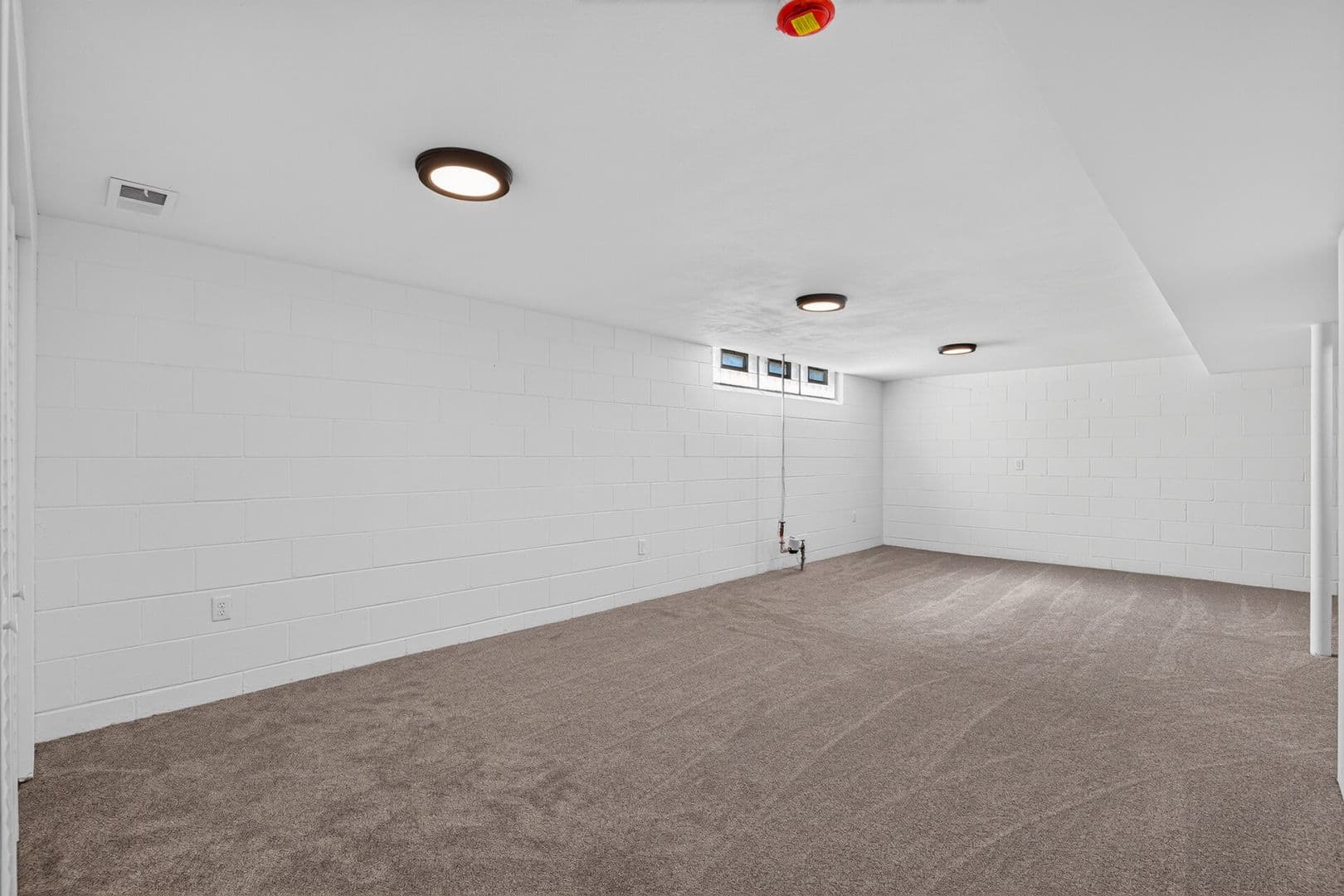 Inver Grove Heights House: 1875 46th St E