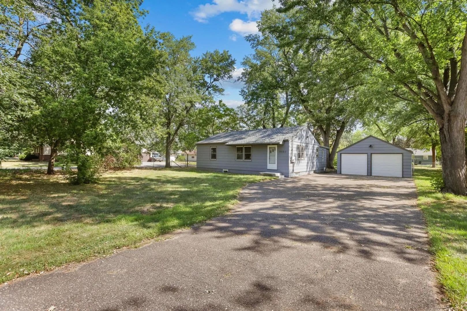 Maple Grove House: 9480 Revere Lane N
