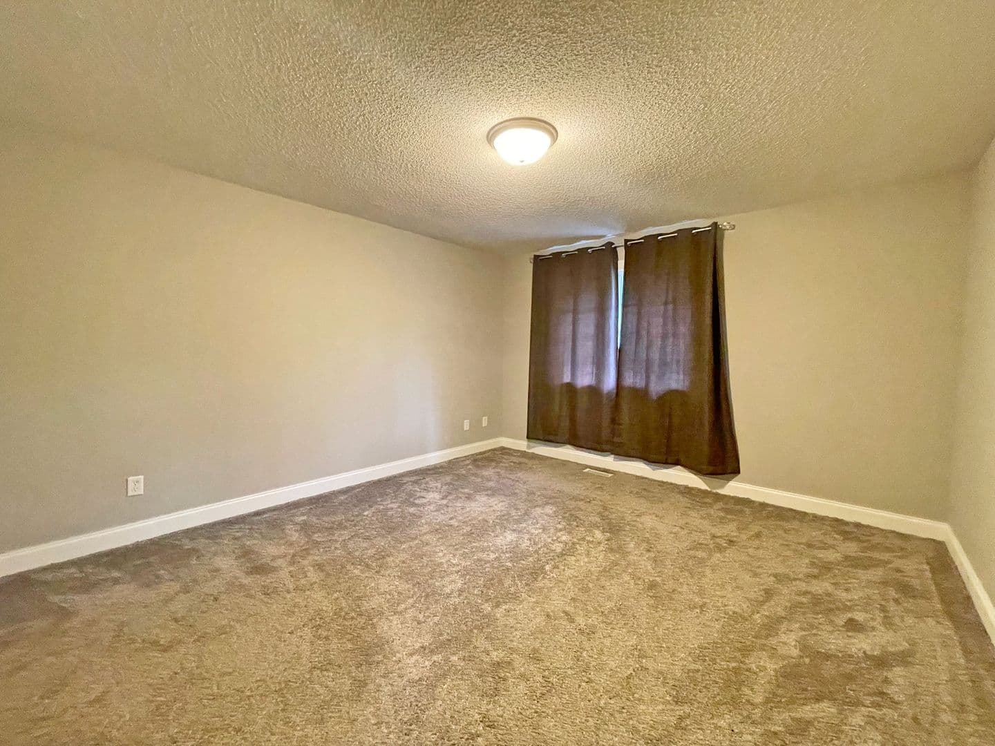 Apple Valley Townhome: 7184 155th St W