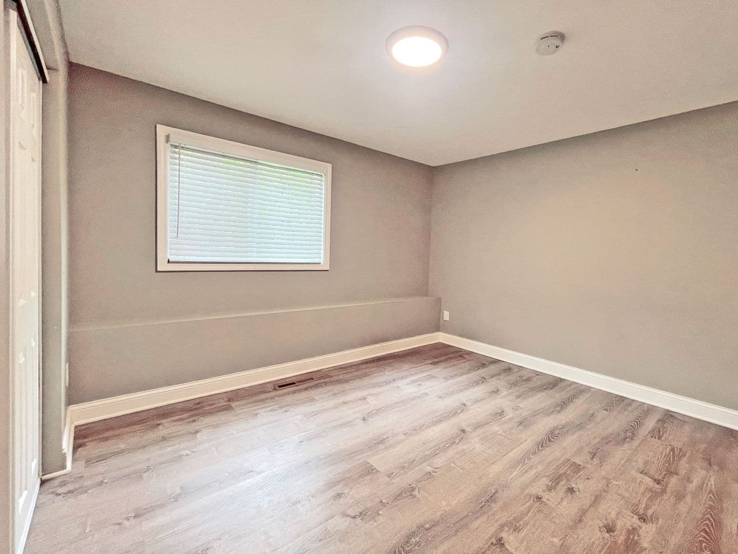Plymouth House: 5743 Juneau Lane N