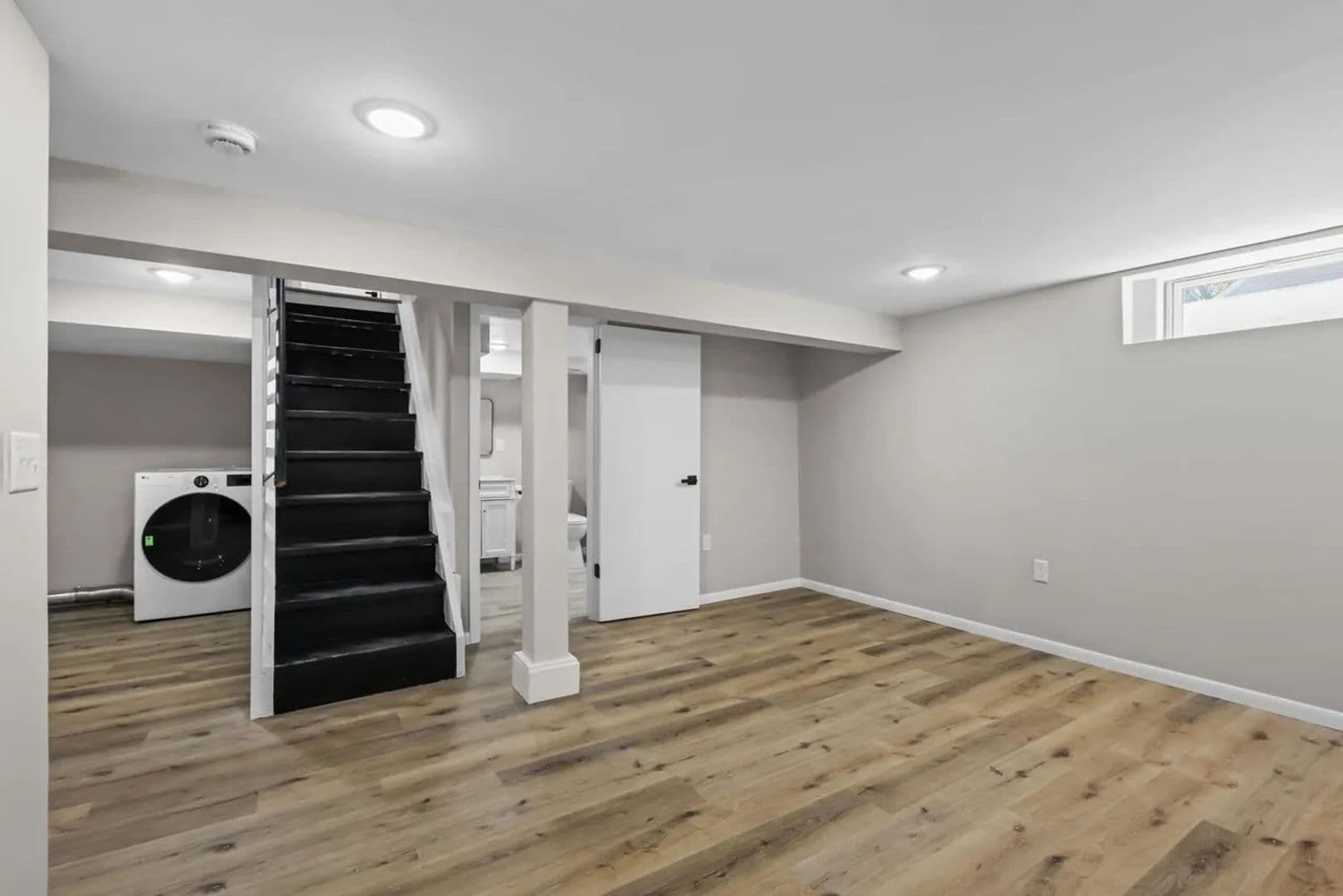 Maple Grove House: 9480 Revere Lane N