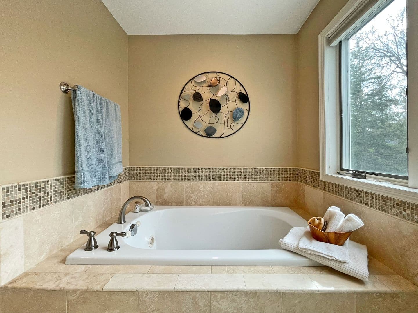 Chanhassen House: 6560 Shadow Lane