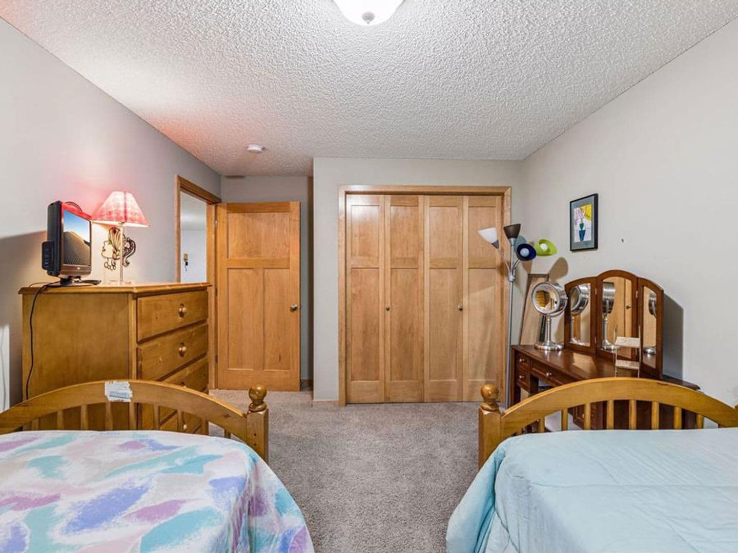 Oakdale Townhome: 1354 Holly Ave