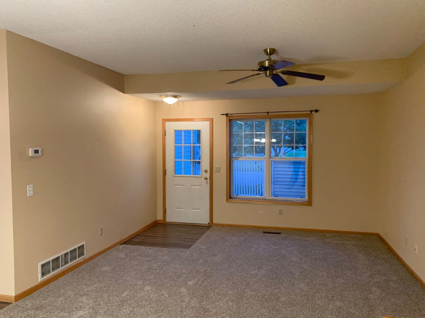 Oakdale Townhome: 450 Hickory Lane