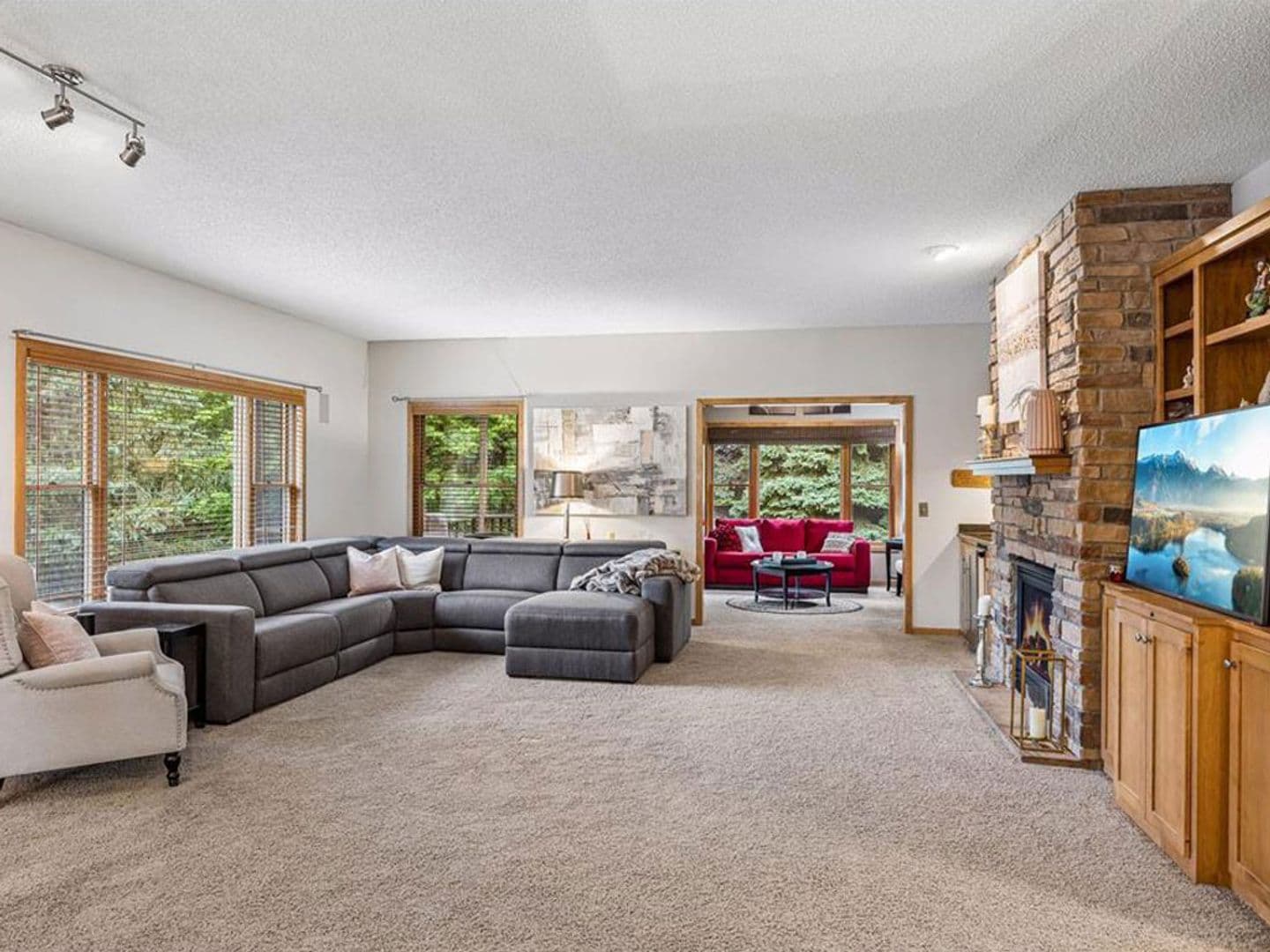Oakdale Townhome: 1354 Holly Ave