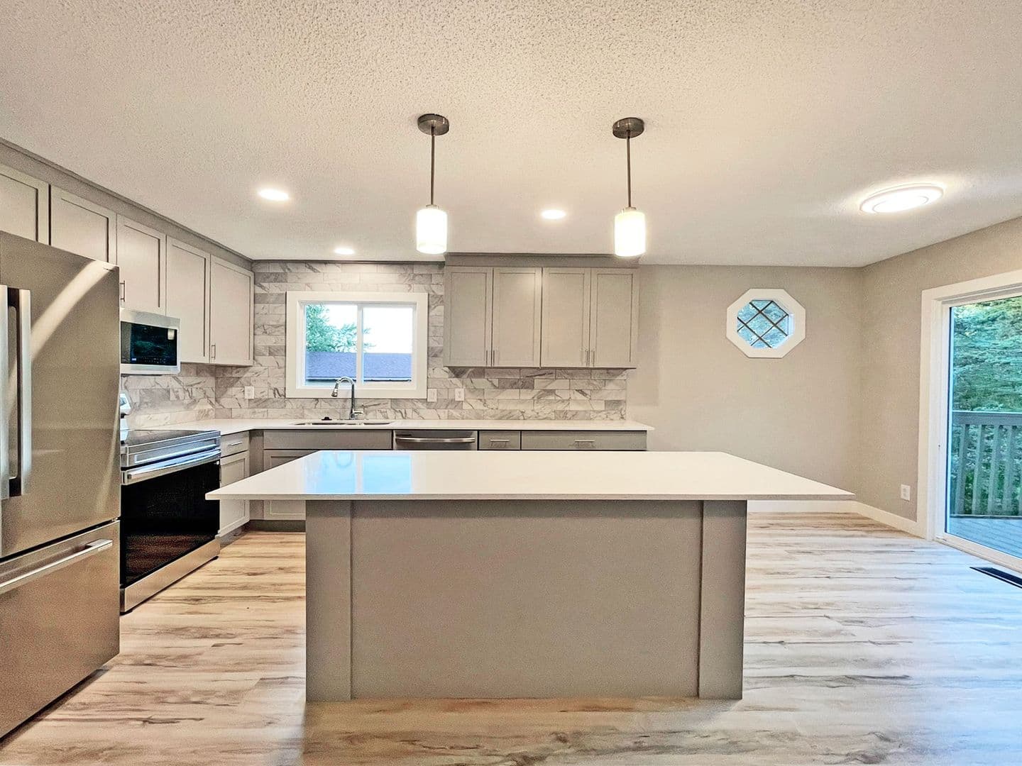 Apple Valley House: 15828 Harwell Avenue