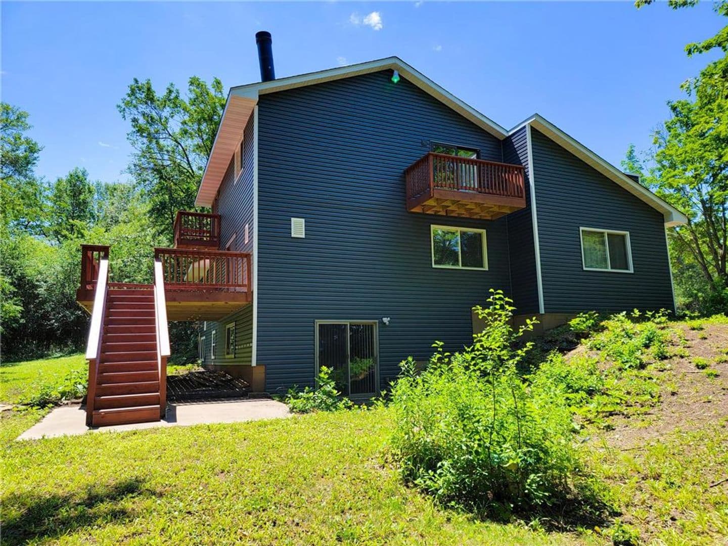 Plymouth House: 5743 Juneau Lane N