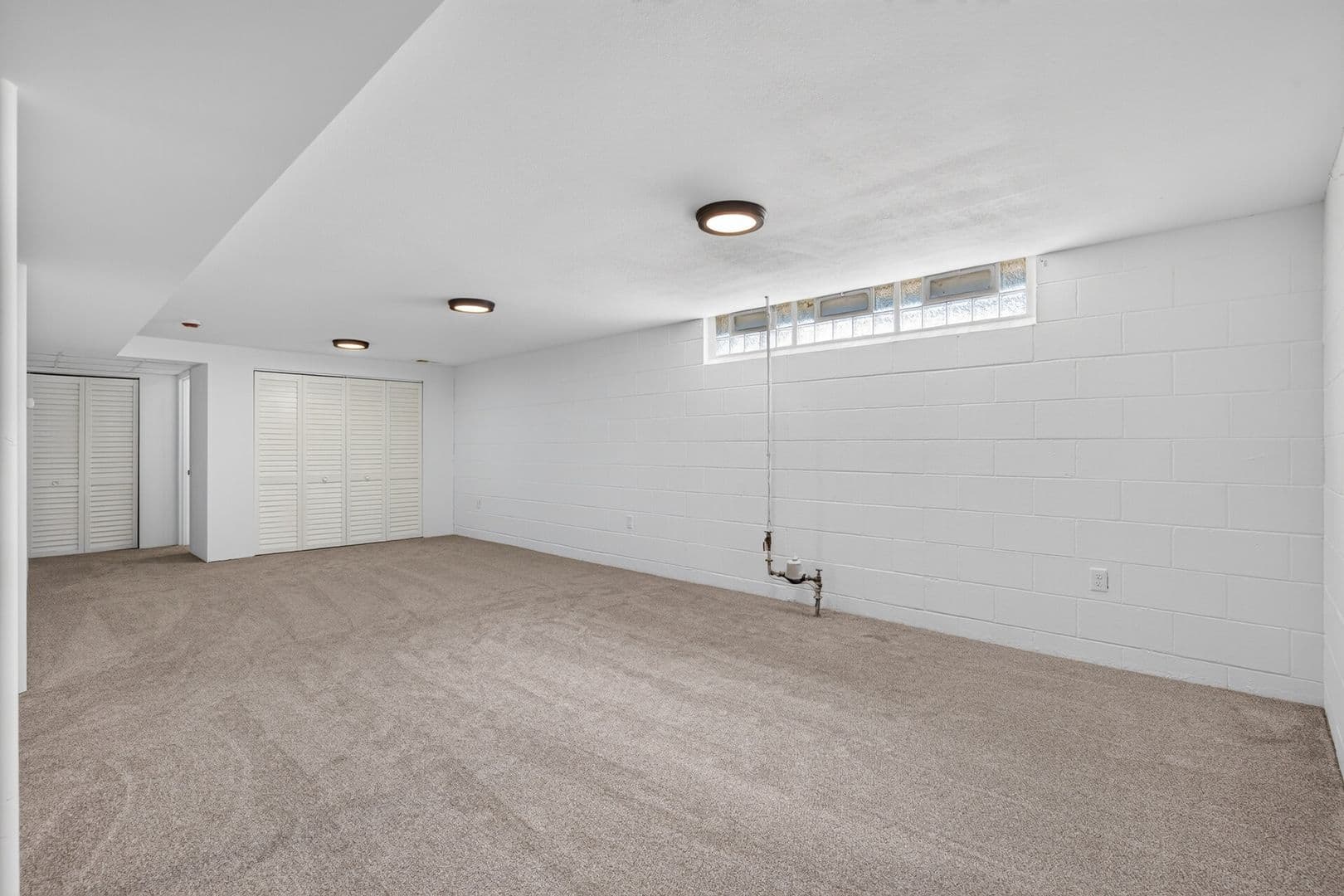 Inver Grove Heights House: 1875 46th St E