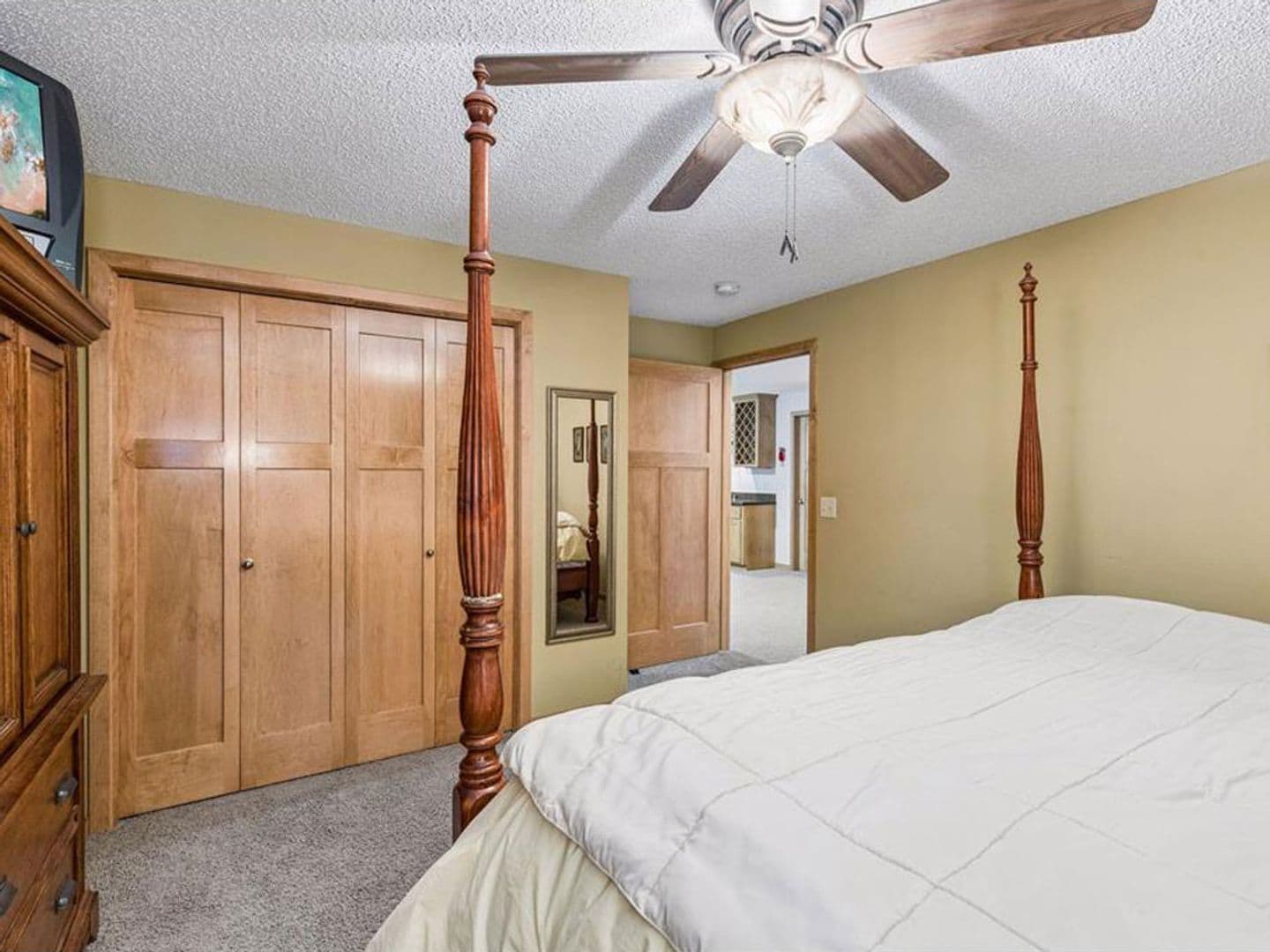 Oakdale Townhome: 1354 Holly Ave