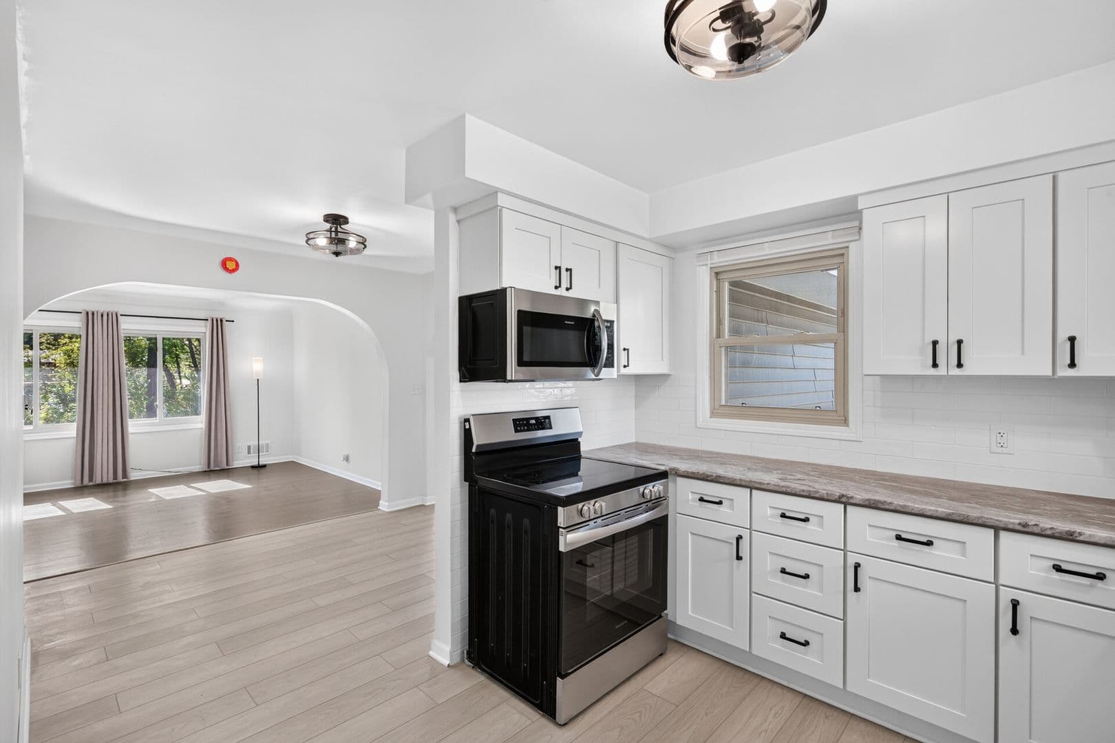 Inver Grove Heights House: 1875 46th St E