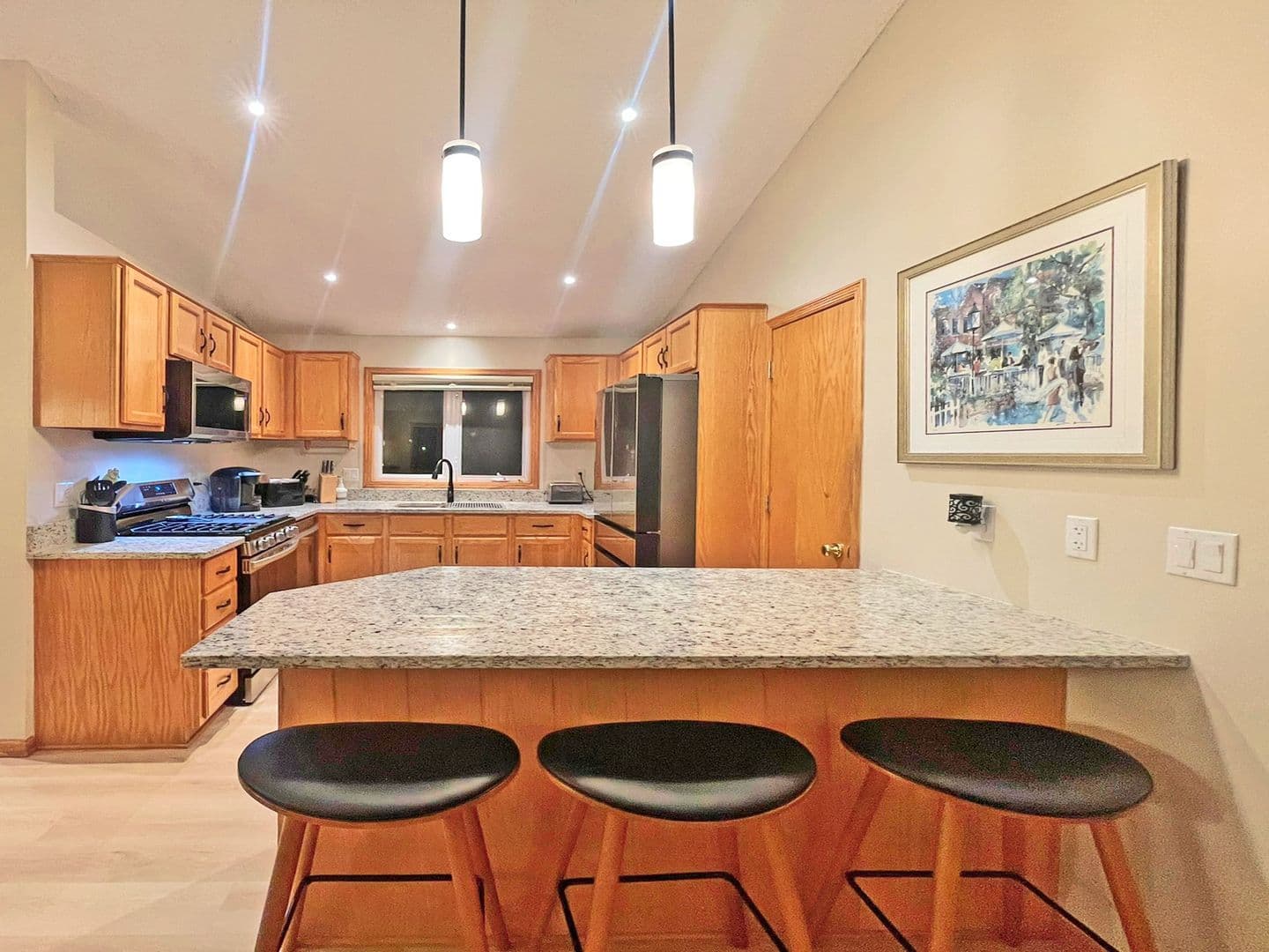 Rosemount House: 15711 Crocus Avenue